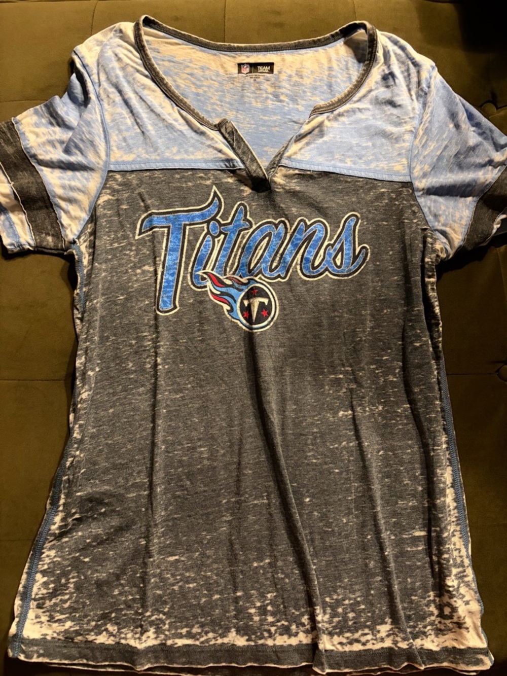 NFL Tennessee Titans Heathered Light Blue & Gray V-Neck Tee, Size 2XL